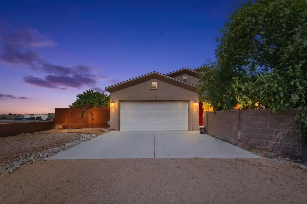 417 6th Street Ne, Rio Rancho, NM 87124 - #1