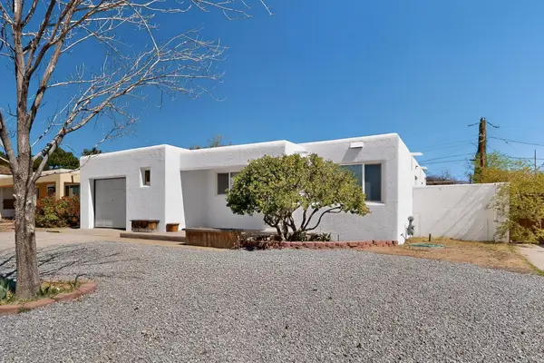 1804 Illinois Street Ne, Albuquerque, NM 87110