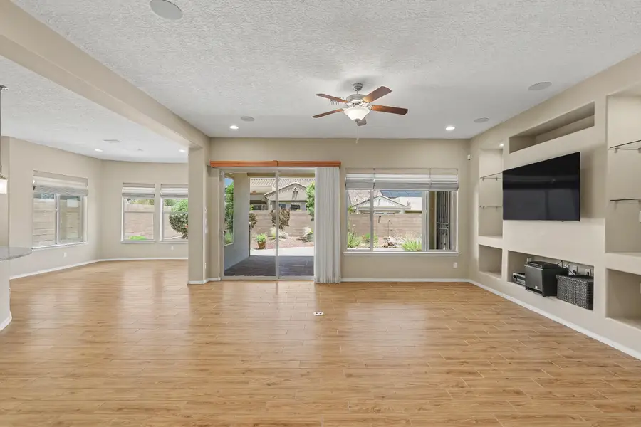 2332 Granite Mountain Loop Nw, Albuquerque, NM 87120 - #3