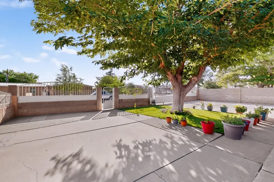 514 57th Street Nw, Albuquerque, NM 87105 - #2