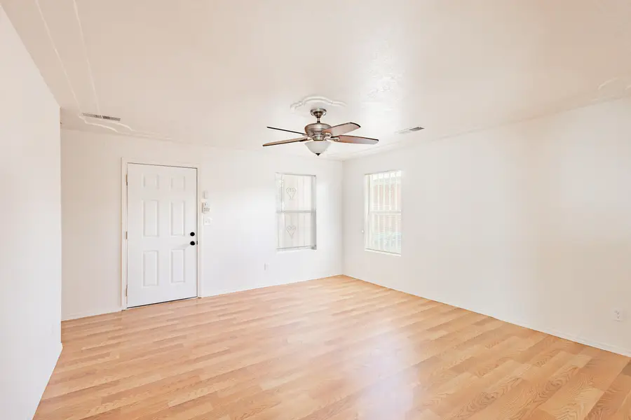 709 Noah Avenue Sw, Albuquerque, NM 87121 - #3
