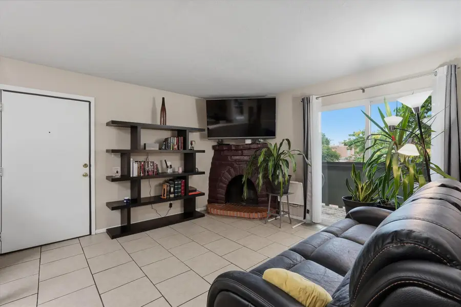 259 La Vida Nueva Del Oeste Sw, Albuquerque, NM 87105 - #2