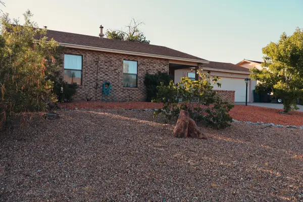 111 Spring Road Ne, Albuquerque, NM 87124