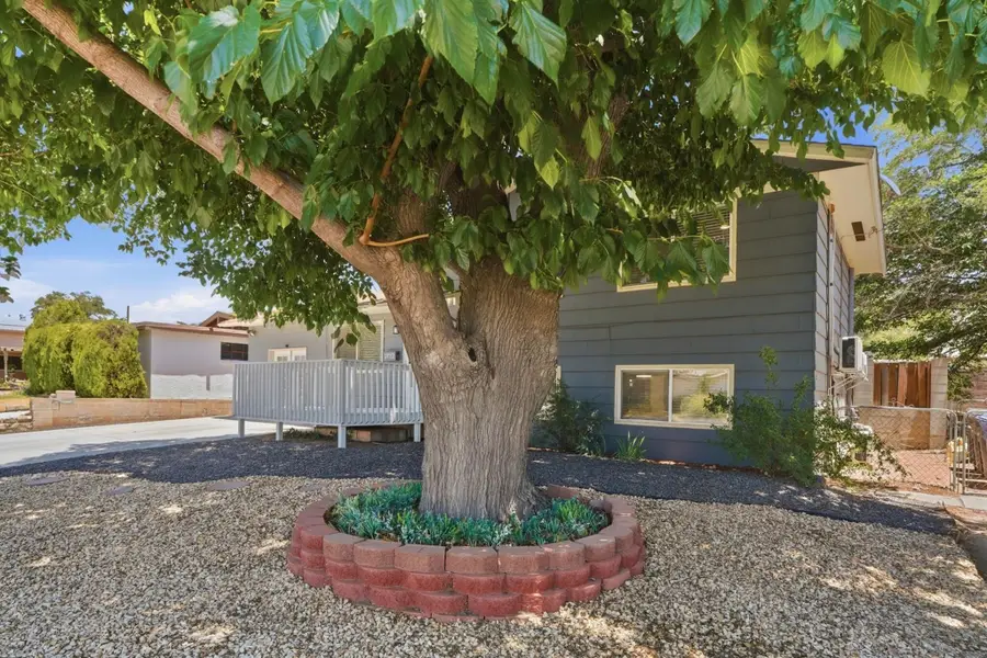 2722 June Street Ne, Albuquerque, NM 87112 - #2