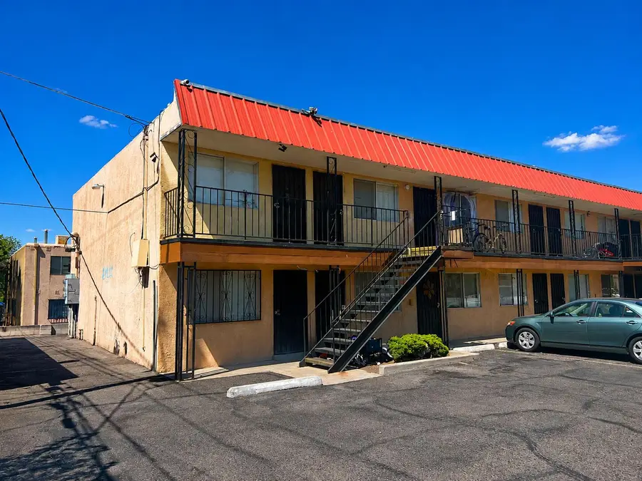 613 Mesilla Street Se, Albuquerque, NM 87108 - #3