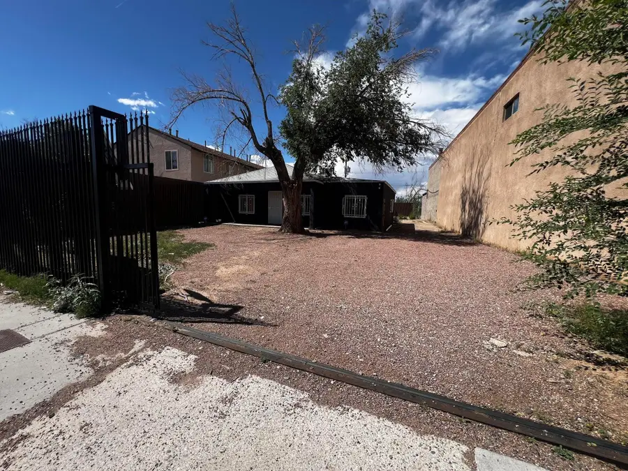 6913 Acoma Road Se, Albuquerque, NM 87108 - #3