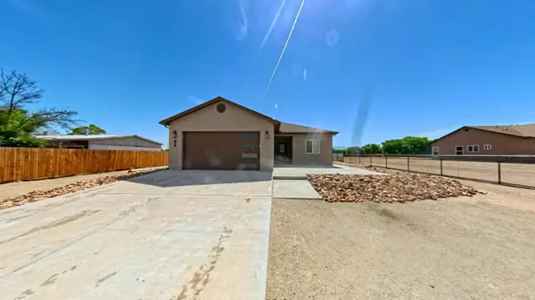 8 Servis Farm Road # A, Los Lunas, NM 87031