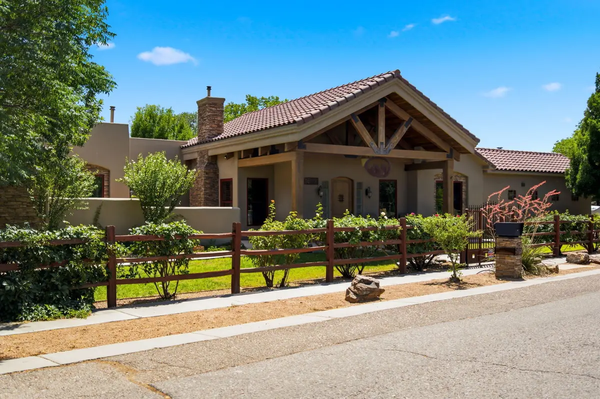 1508 Douglas Macarthur Road Nw, Albuquerque, NM 87107 - #1