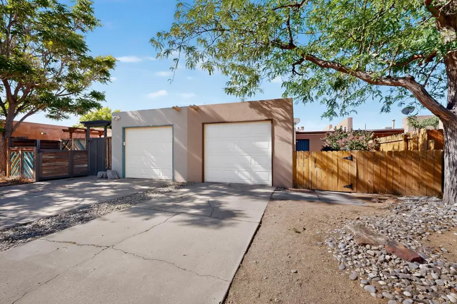 512 Berry Road Nw, Albuquerque, NM 87107 - #3