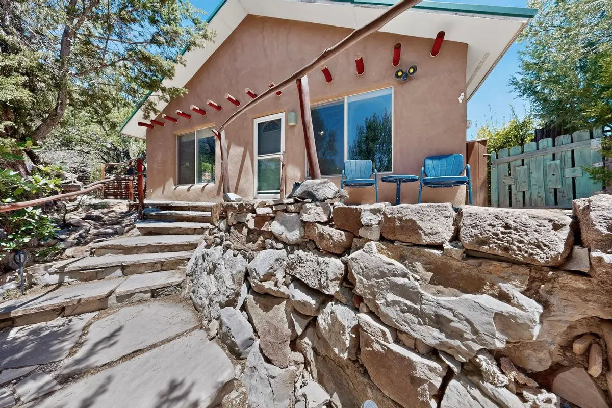 21 Ojitos Place, Jemez Springs, NM 87025 - #1