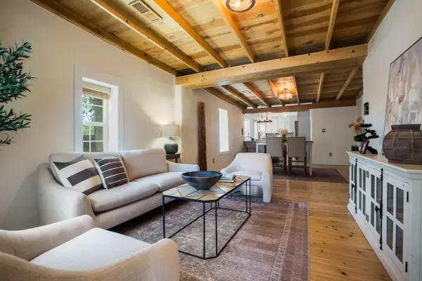 1801 Calle Pequeno Nw, Albuquerque, NM 87107