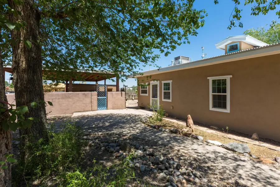 1801 Calle Pequeno Nw, Albuquerque, NM 87107 - #3