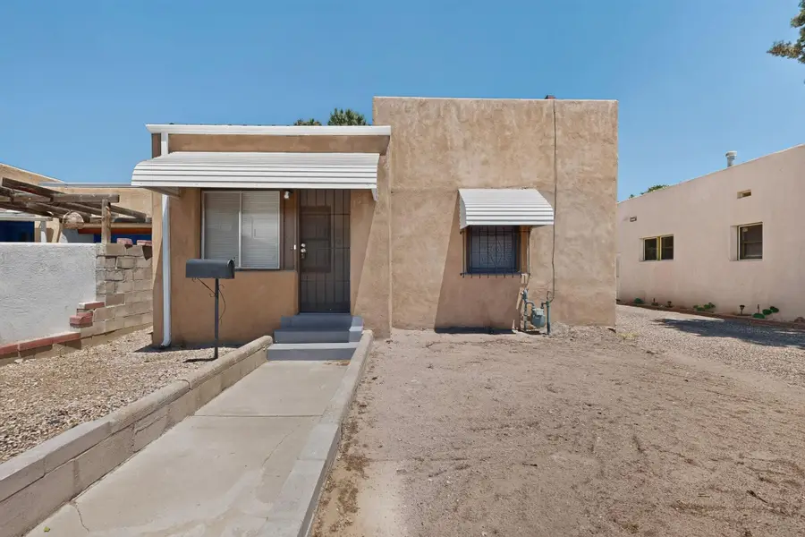 414 W 8th Street Nw, Albuquerque, NM 87102 - #2