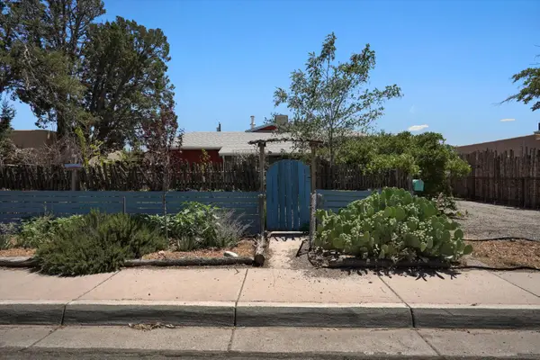 806 Delamar Avenue Nw, Albuquerque, NM 87107