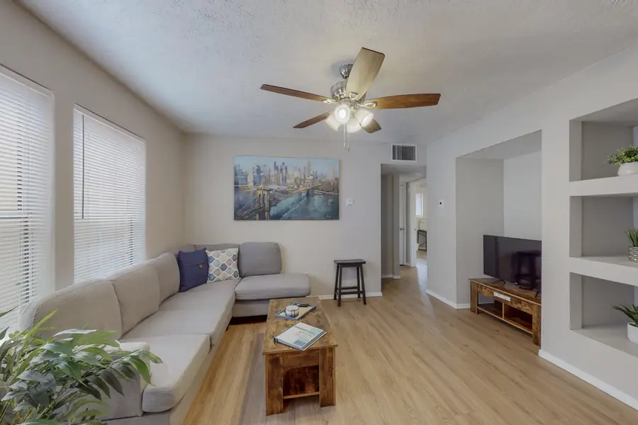 1406 Pennsylvania Street Ne #4, Albuquerque, NM 87110 - #2