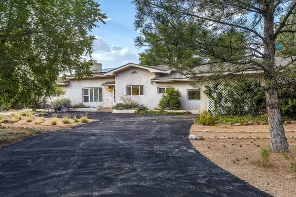 525 Solar Road Nw, Albuquerque, NM 87107