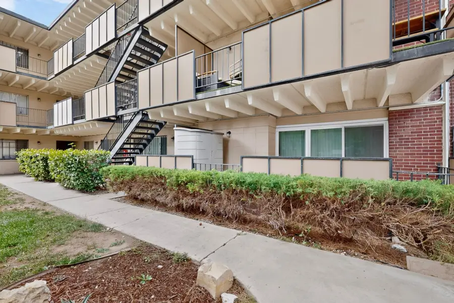 1100 Alvarado Drive Se #APT 202, Albuquerque, NM 87108 - #3
