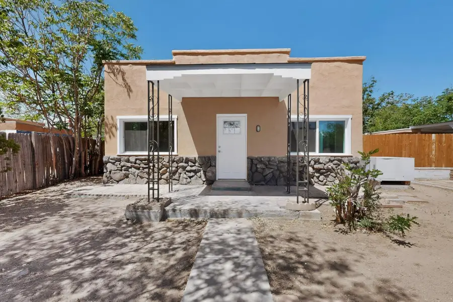 1007 21st Street Nw, Albuquerque, NM 87104 - #2