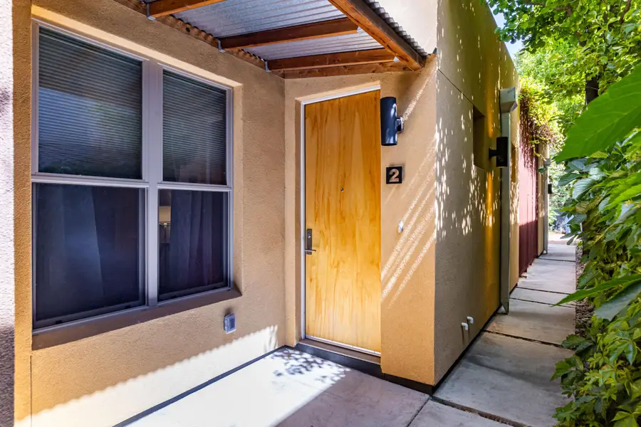 1203 Iron Avenue Sw #APT 2, Albuquerque, NM 87102 - #3