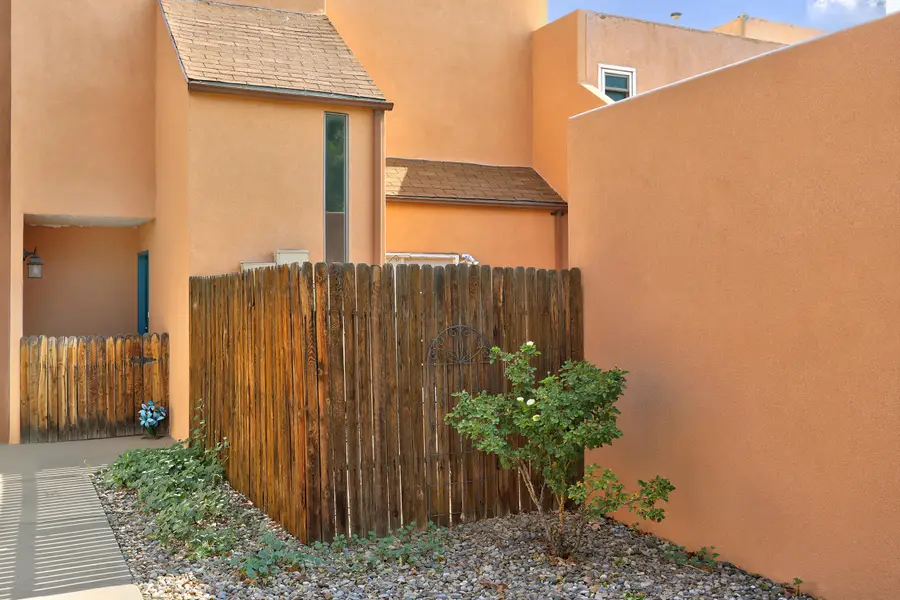 525 Berry Road Nw, Albuquerque, NM 87107 - #2