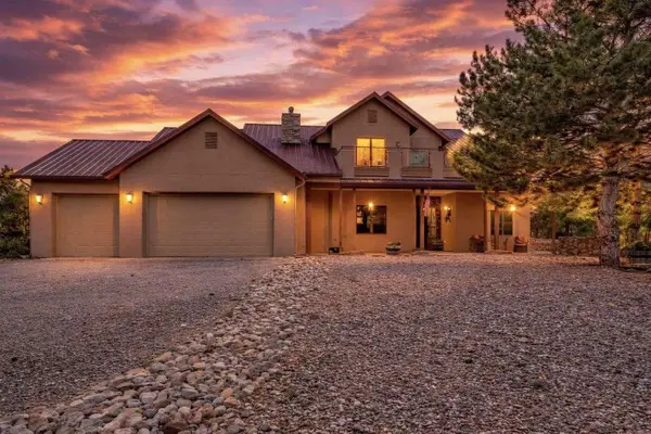 2 Tablazon Valley Drive, Tijeras, NM 87059