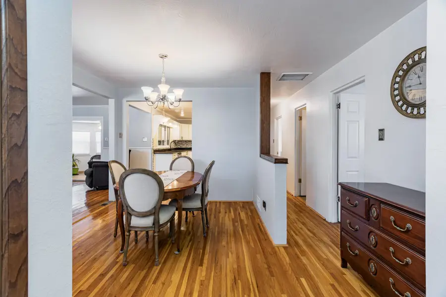 1205 Espanola Street Ne, Albuquerque, NM 87110 - #3