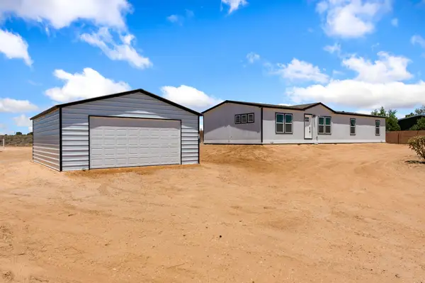 45 10th Avenue Ne, Rio Rancho, NM 87144