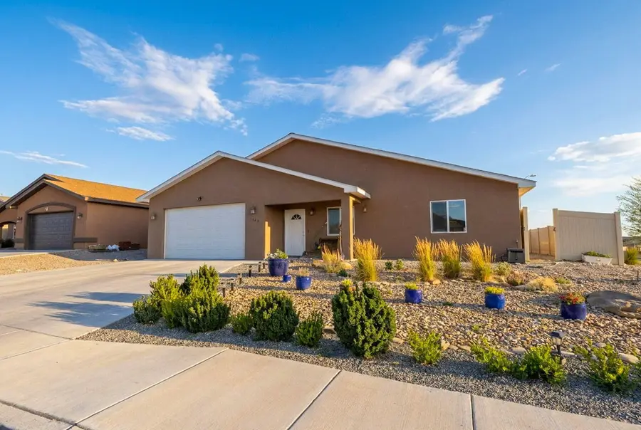 1368 Bluejay Circle, Farmington, NM 87401 - #2