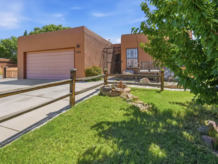 342 Sunset Farm Place Sw, Albuquerque, NM 87105 - #2