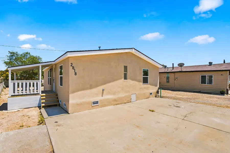 2818 John Street Se, Albuquerque, NM 87102 - #2