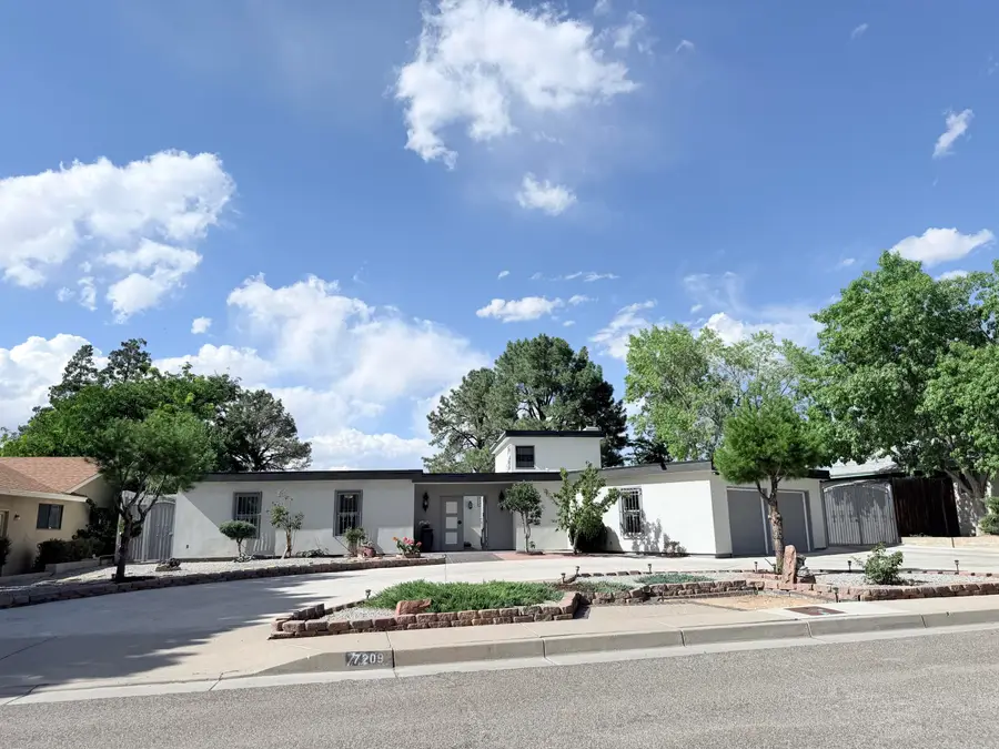 7209 Vista Del Arroyo Avenue Ne, Albuquerque, NM 87109 - #3