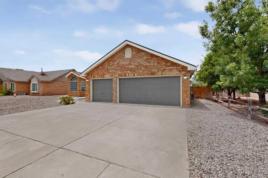 53 Juniper Avenue, Los Lunas, NM 87031 - #2