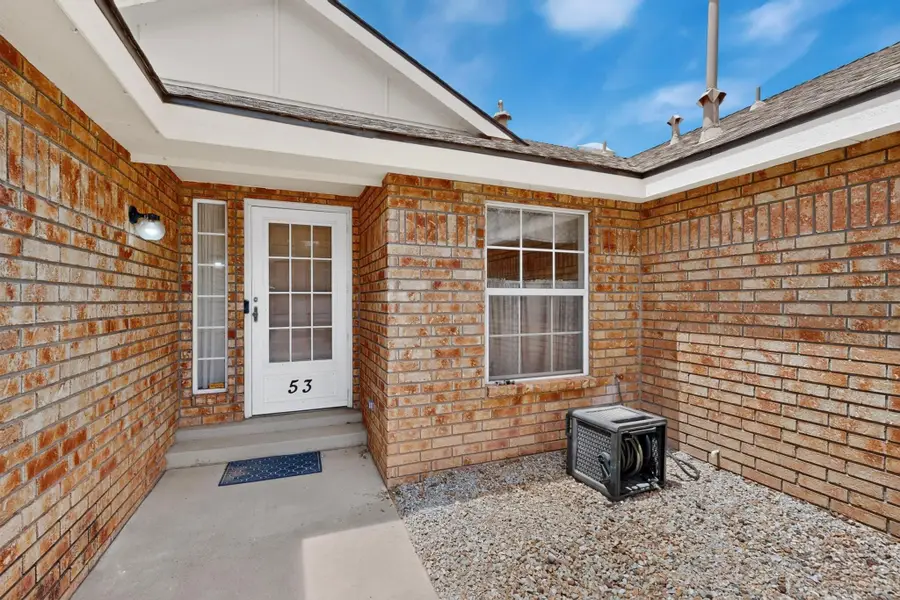 53 Juniper Avenue, Los Lunas, NM 87031 - #3