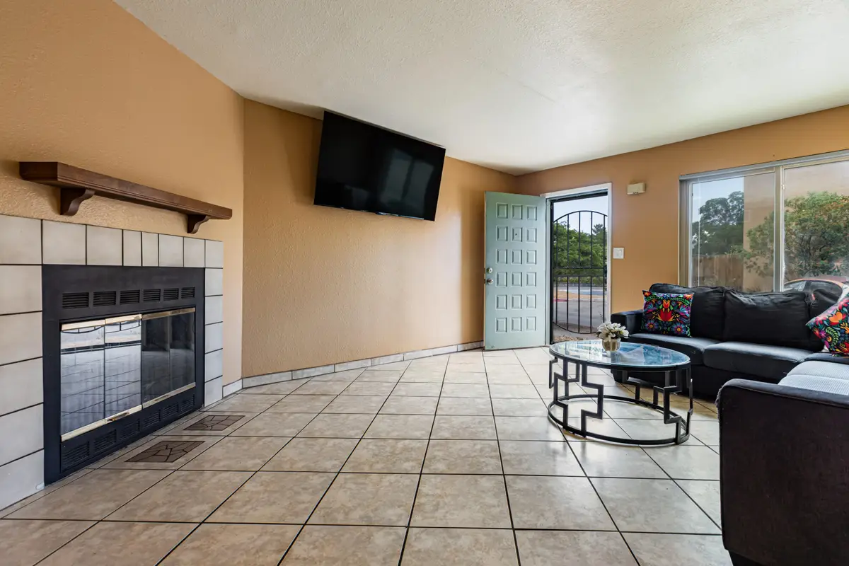 3301 Monroe Street Ne #UNIT J109, Albuquerque, NM 87110 - #1