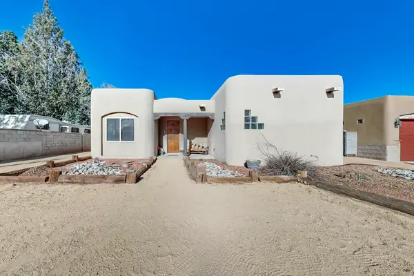 233 Shangri La Court Nw, Albuquerque, NM 87107