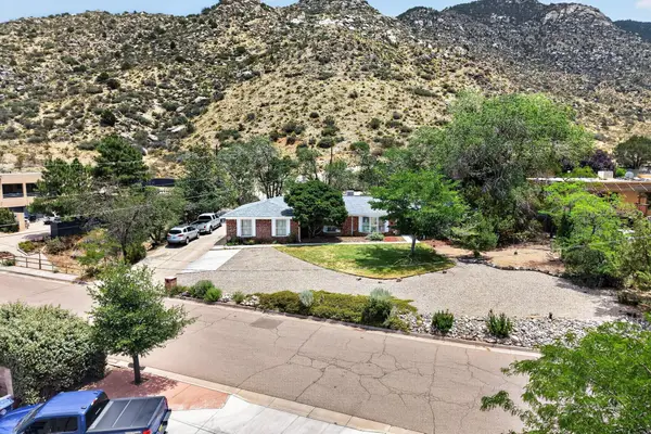 4600 Sunset Canyon Place Ne, Albuquerque, NM 87111