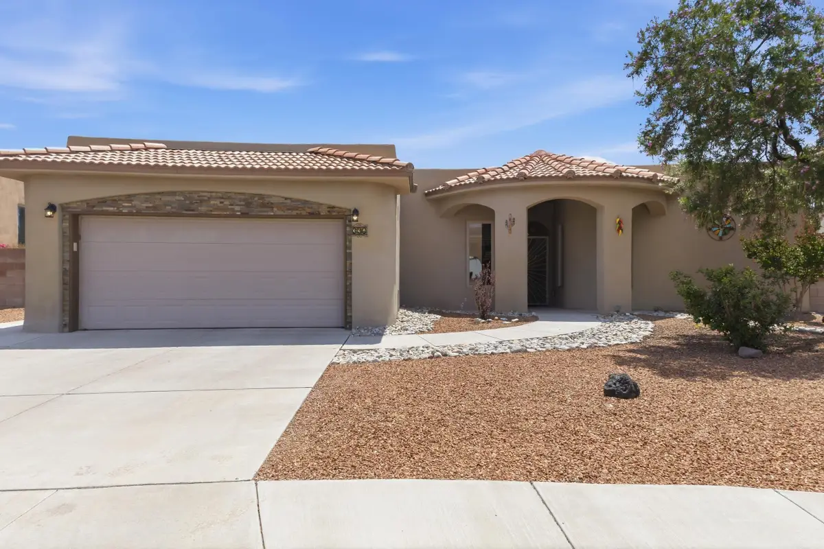 330 Calle Consuelo Ne, Los Lunas, NM 87031 - #1