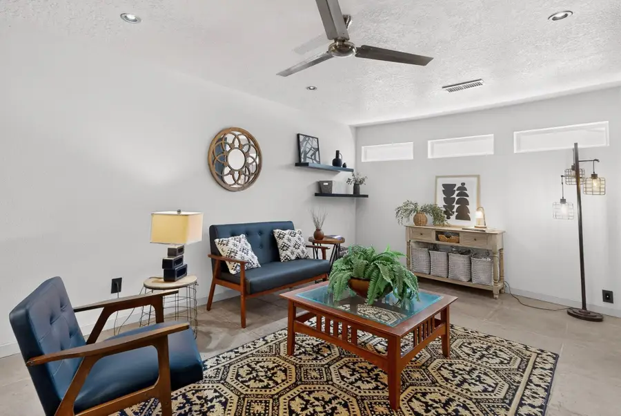 938 11th Street Nw, Albuquerque, NM 87102 - #2