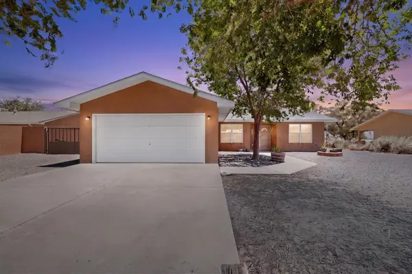 608 Mohawk Street Sw, Rio Rancho, NM 87124