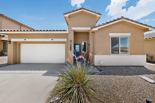 6812 Napoleon Road Ne, Rio Rancho, NM 87144