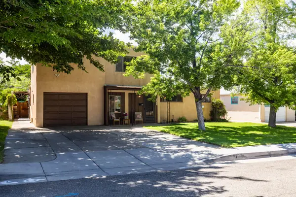 1837 June Street Ne, Albuquerque, NM 87112