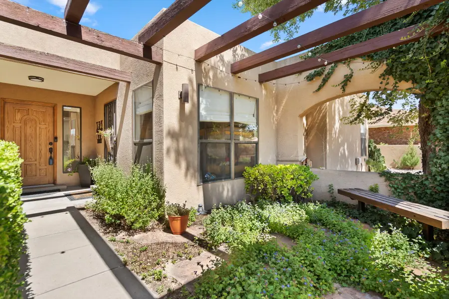 5632 Moon Street Ne, Albuquerque, NM 87111 - #3