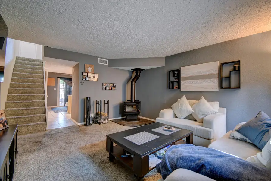 6041 Sequoia Road Nw #APT B12, Albuquerque, NM 87120 - #3