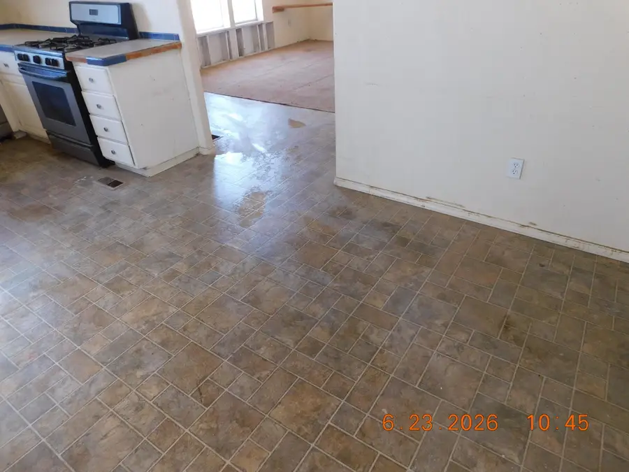 673 Meadowlake Road, Los Lunas, NM 87031 - #3
