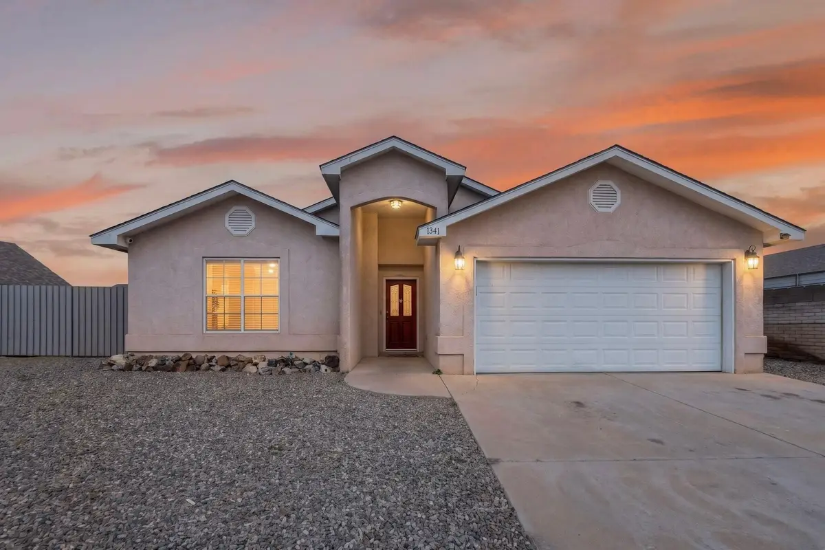 1341 Vista Centro Drive Sw, Los Lunas, NM 87031 - #1