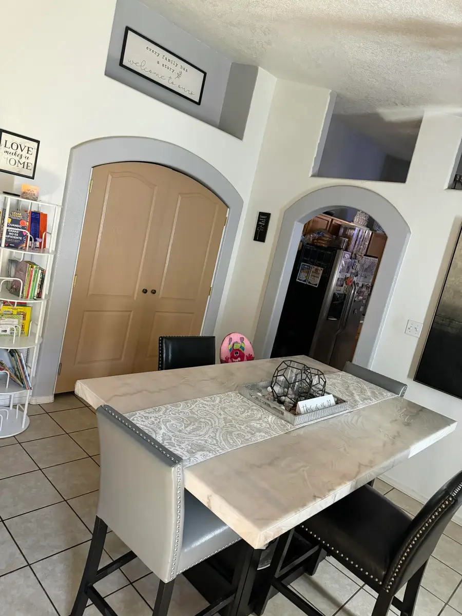 10012 Rawhide Avenue Sw, Albuquerque, NM 87121 - #2