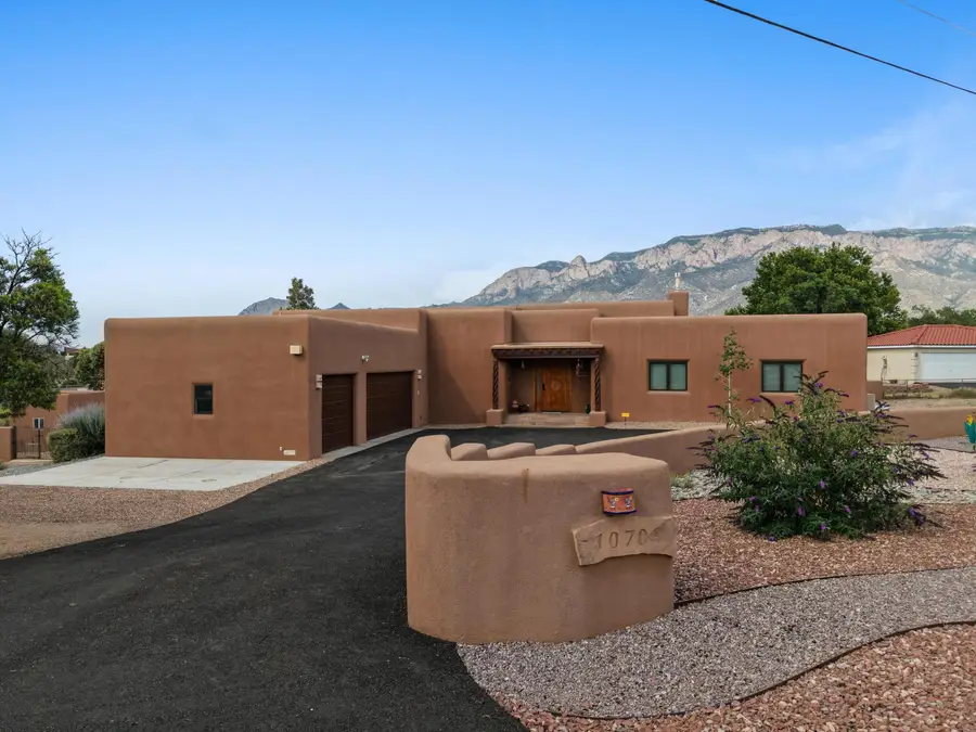 10709 San Francisco Road Ne, Albuquerque, NM 87122 - #2