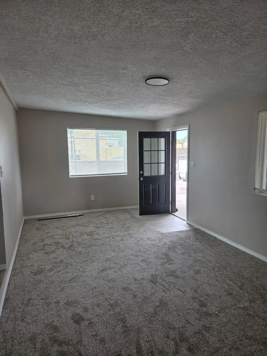 2903 Madison Street Ne, Albuquerque, NM 87110 - #3