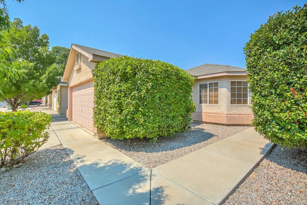 8401 Vista Chamisa Lane Sw, Albuquerque, NM 87121 - #1