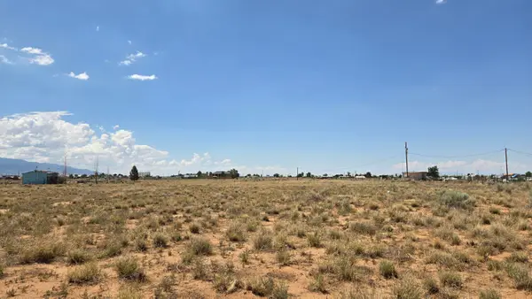 18 High Deal Drive, Los Lunas, NM 87031